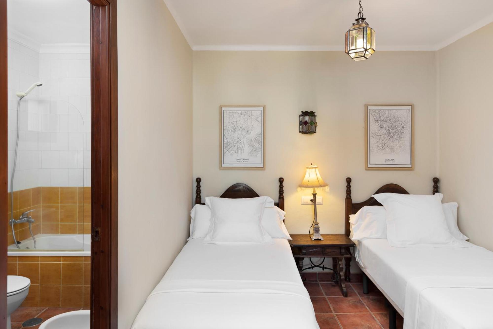 Suites Cortijo Fontanilla Кониль-де-ла-Фронтера Экстерьер фото
